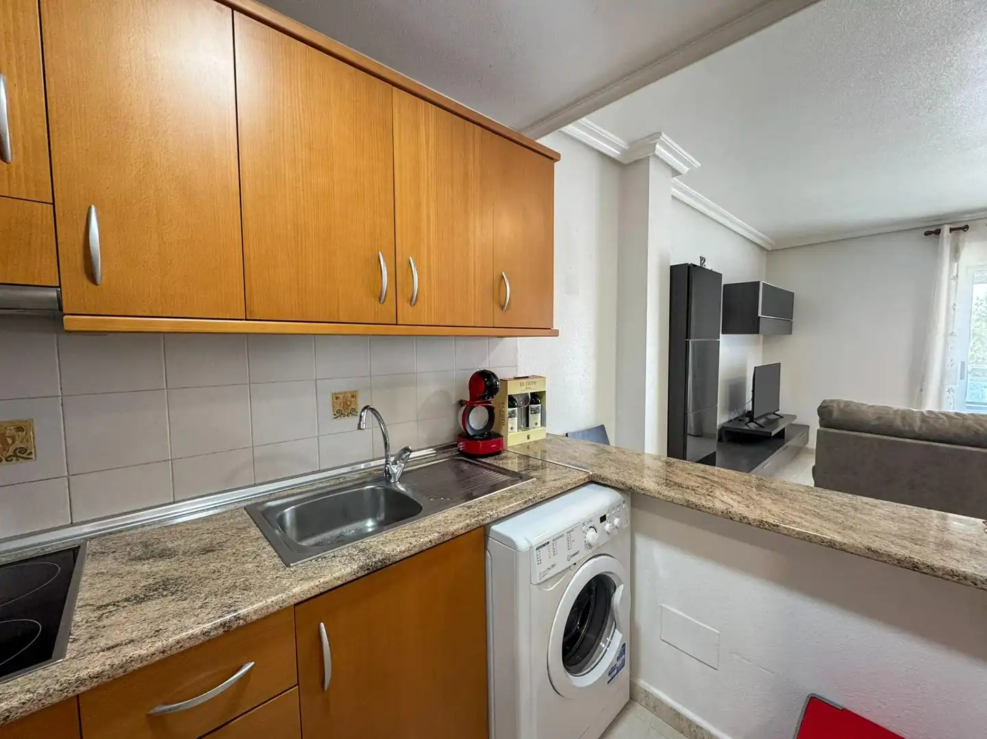 Cocina de Apartamento de alquiler en Orihuela con Aire acondicionado, Calefacción y Jardín privado