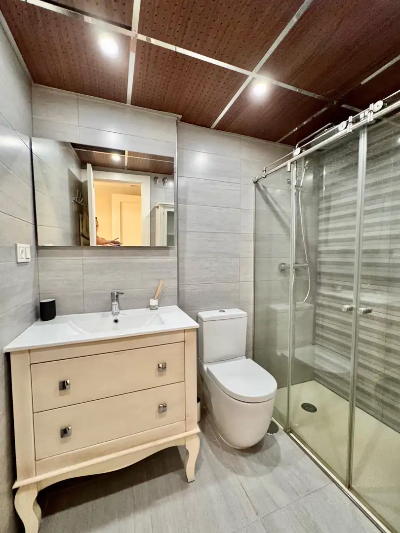 Bany de Pis en venda en Málaga amb Aire condicionat, Calefacció i Terrassa