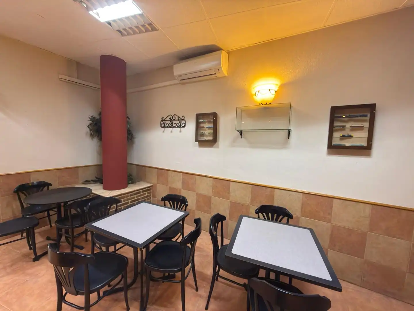 Local en venta en Azuqueca de Henares con Aire acondicionado y Amueblado