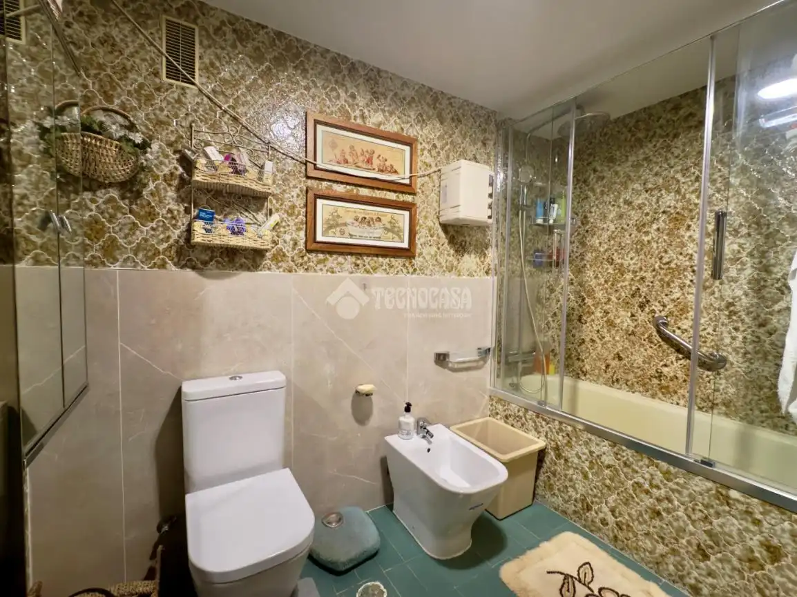 Bathroom of Flat for sale in Las Rozas de Madrid  with Air Conditioner, Heating and Terrace