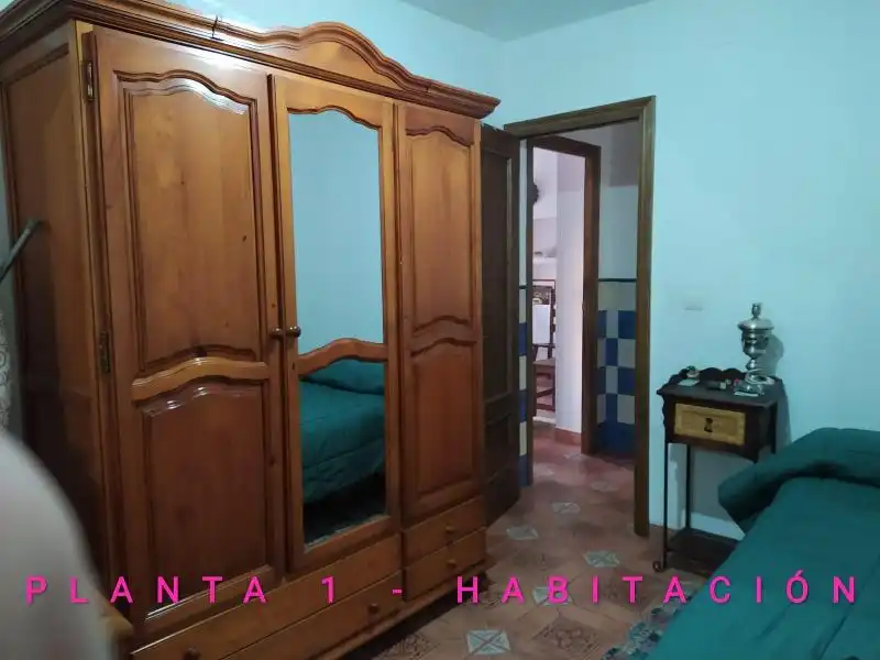 Schlafzimmer von Einfamilien-Reihenhaus zum Verkauf in Villa del Campo mit Privatgarten und Möbliert