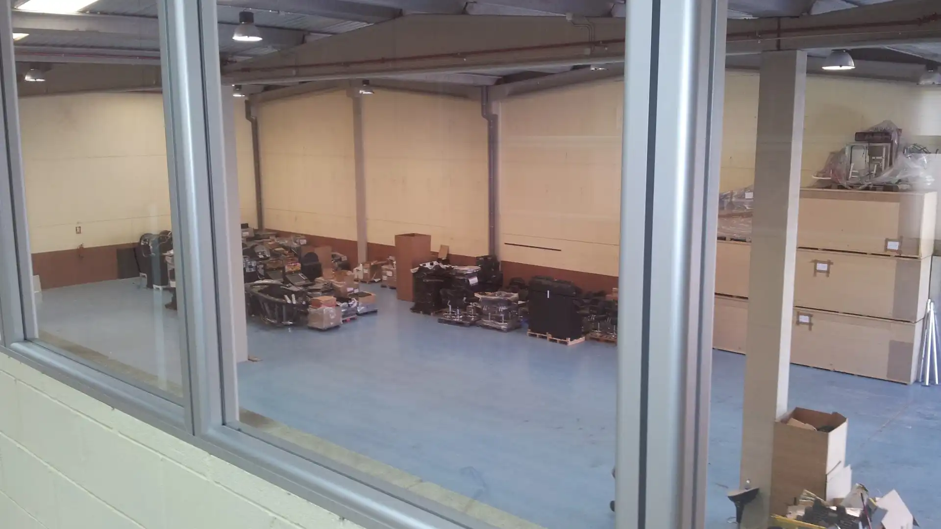 Nave industrial en venta en Abrera