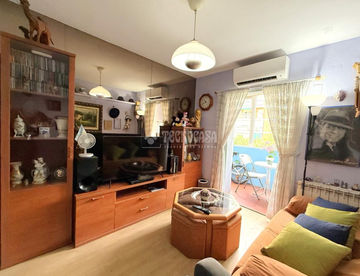 Sala d'estar de Pis en venda en  Madrid Capital amb Aire condicionat, Calefacció i Terrassa