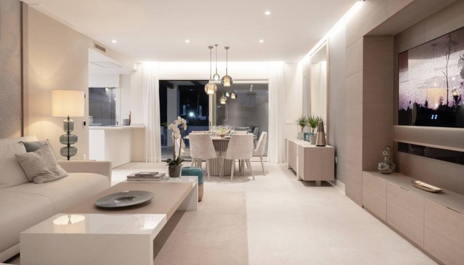 Photo 1 of Flat for sale in Camino de la Cruz, Lomas de Marbella Club, Málaga