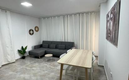 Sala d'estar de Apartament de lloguer en  Murcia Capital amb Aire condicionat i Terrassa