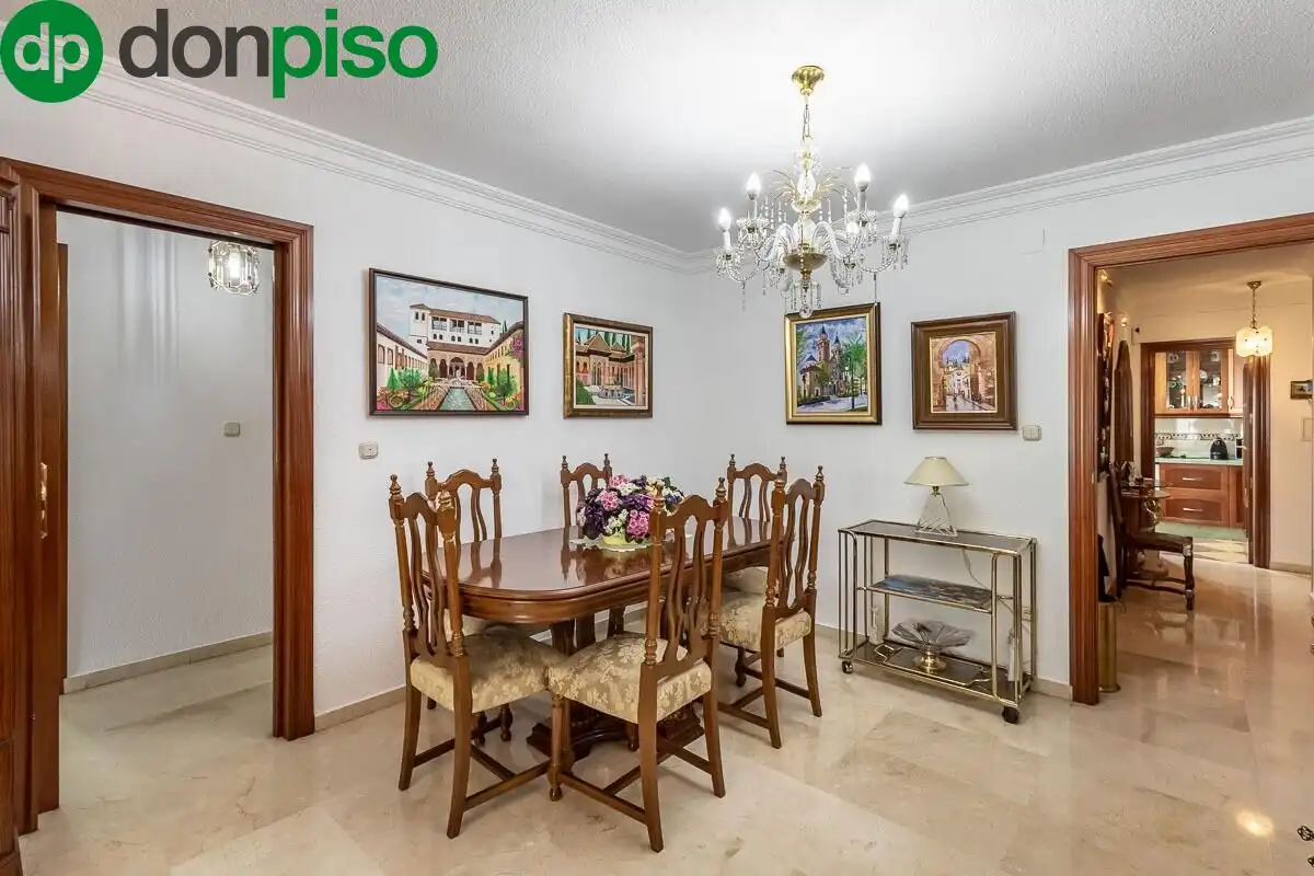 Dining room of Flat for sale in Granada