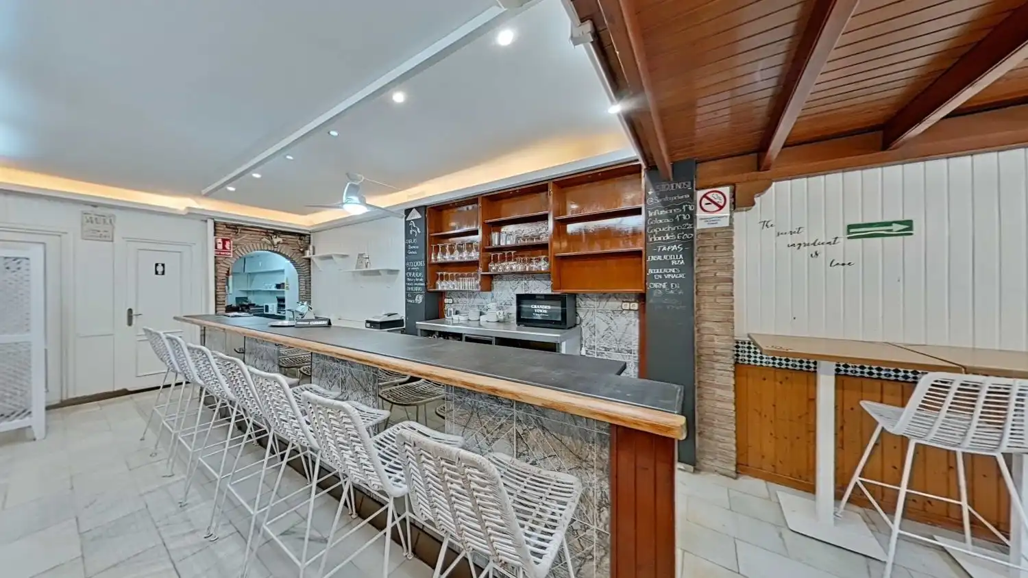 Commercial properties for sale in Nicaragua (de) (elviria), Elviria