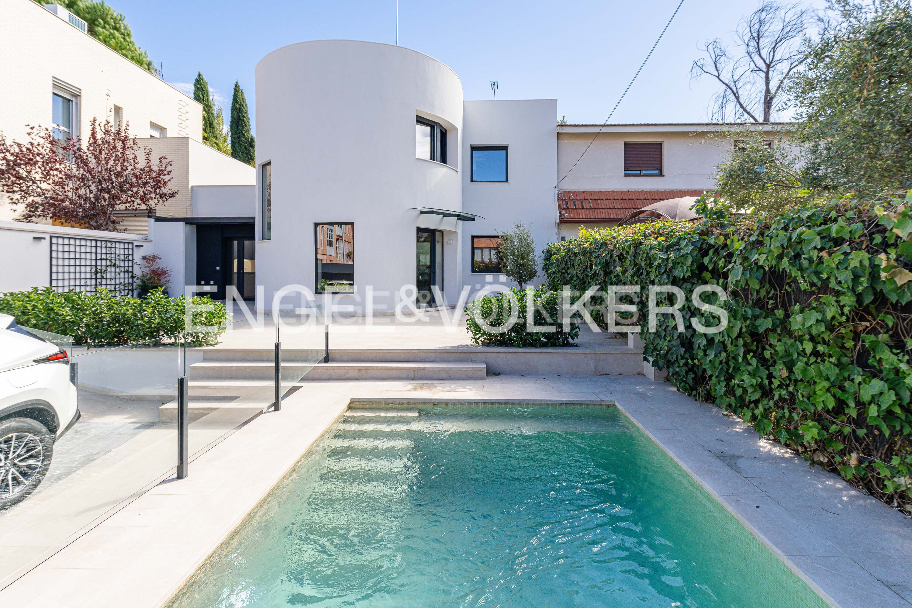 House or chalet for sale in Aravaca