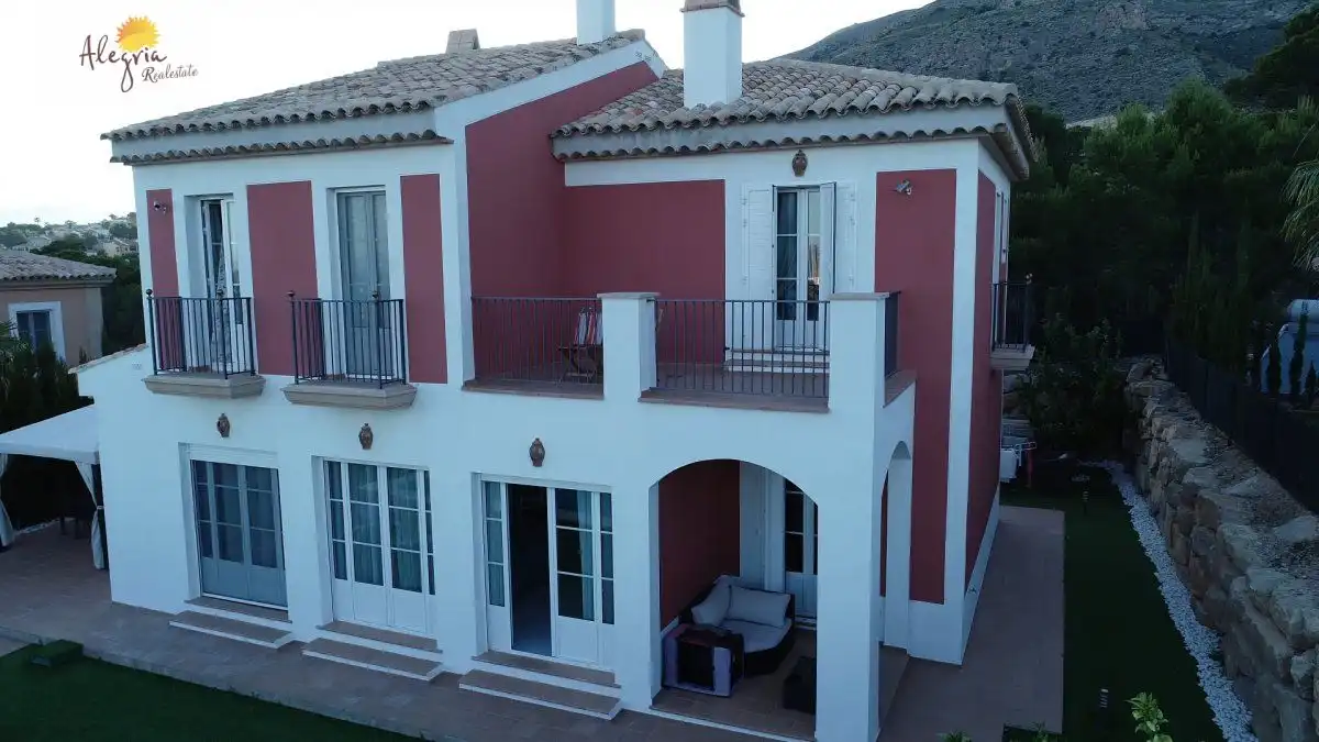 Villa mit Terrasse zum Verkauf in Calle roma 36, imagen 3