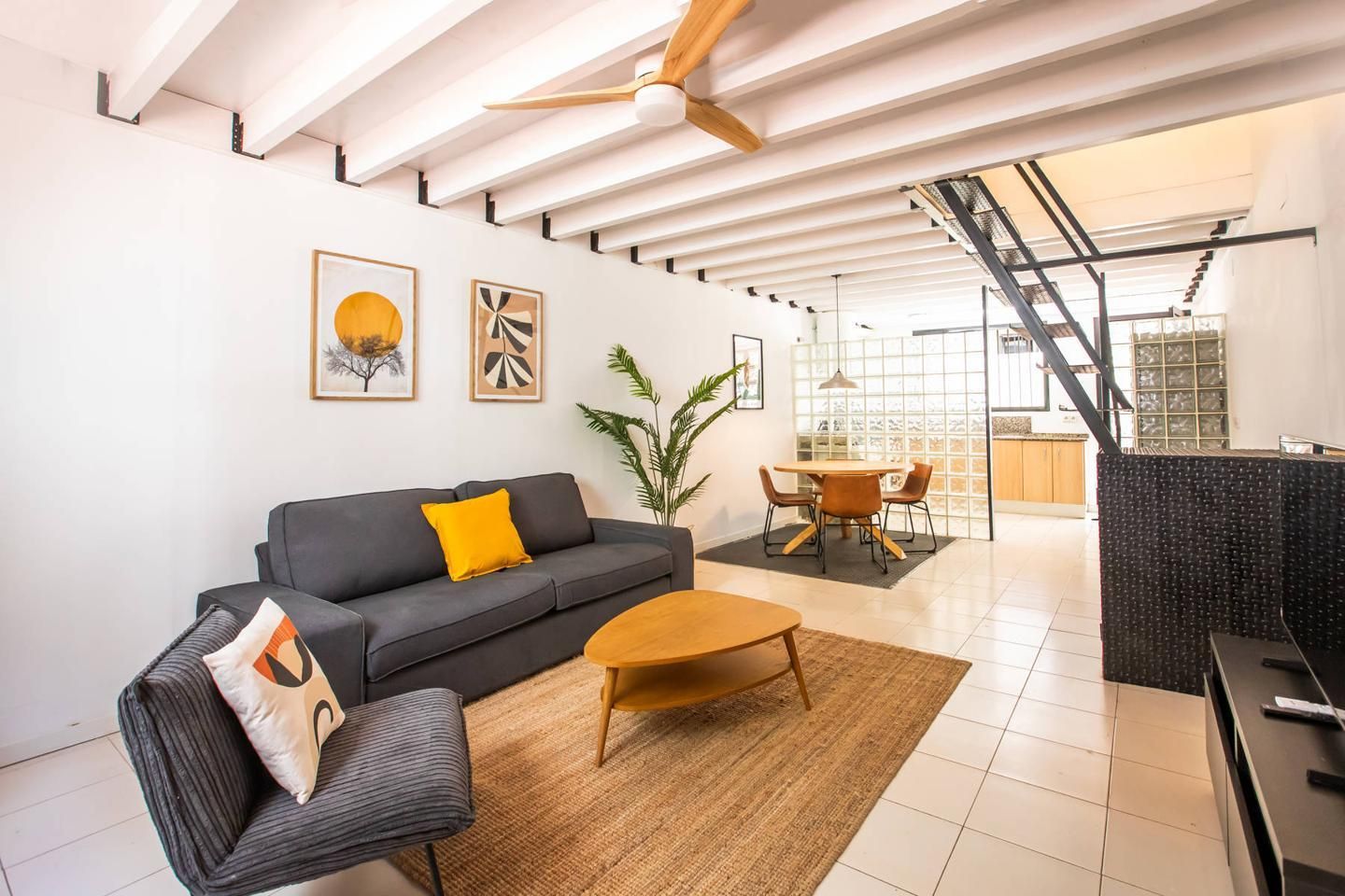 Sala d'estar de Planta baixa en venda en  Barcelona Capital amb Terrassa