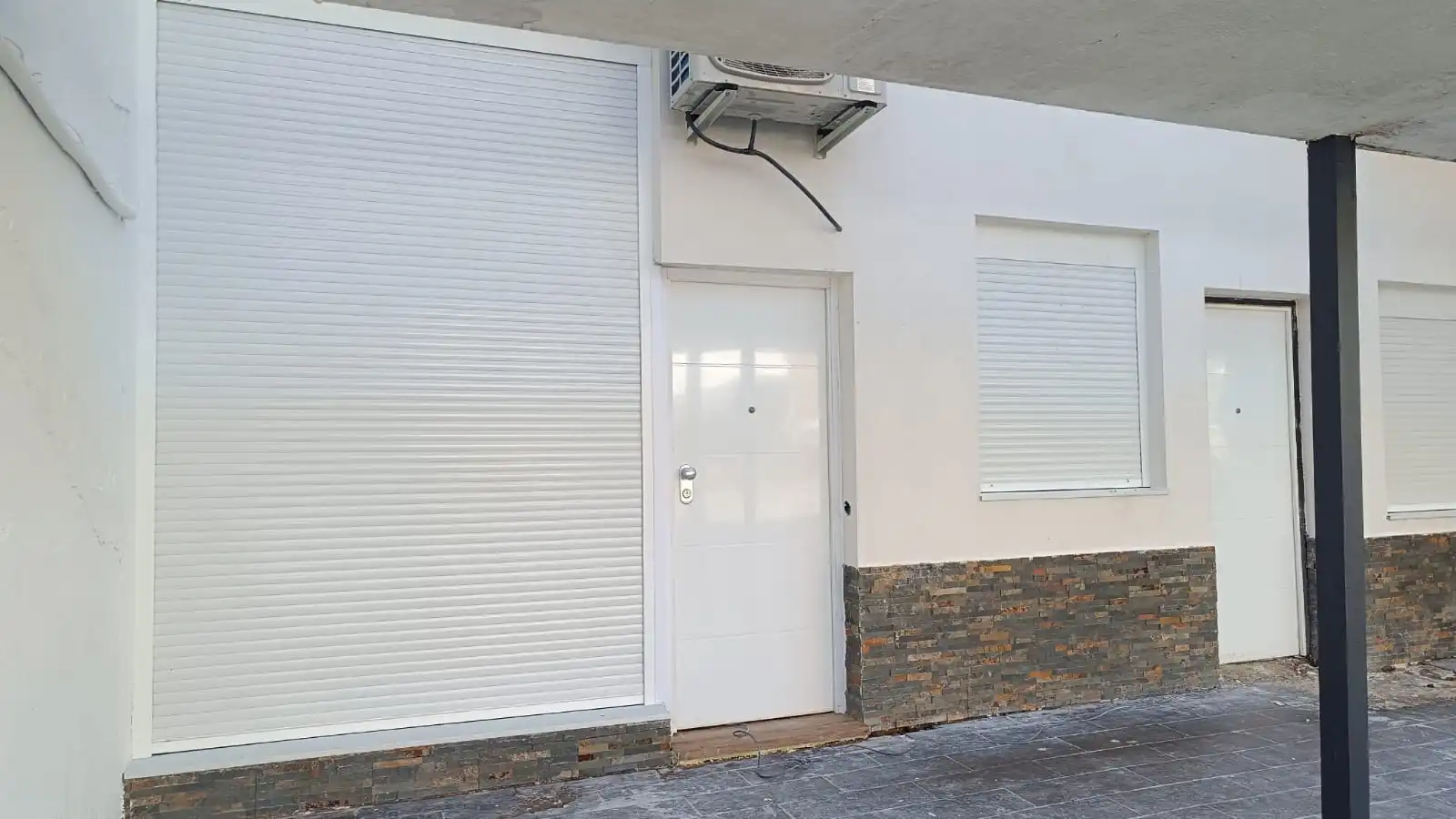 Exterior view of Apartments for sale in Pelayos de la Presa  with Air Conditioner