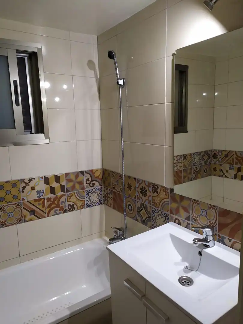 Baño de Piso en venta en Córdoba con Aire acondicionado, Terraza y Amueblado