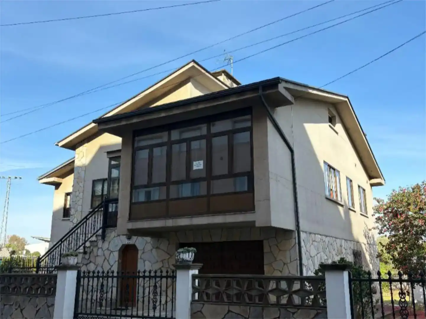 Vista exterior de Piso en venta en Ribadeo con Jardín privado, Parquet y Trastero