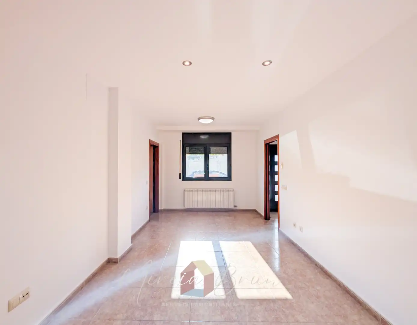 Maison mitoyenne à vendre à Tona