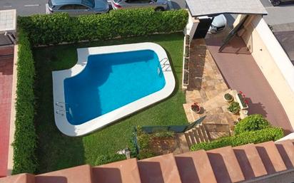 Swimming pool of House or chalet for sale in Alicante / Alacant  with Air Conditioner, Heating and Private garden