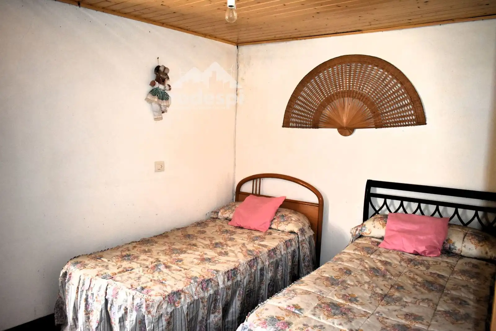 Habitación de Casa o chalet en venta en Verea con Trastero y Amueblado