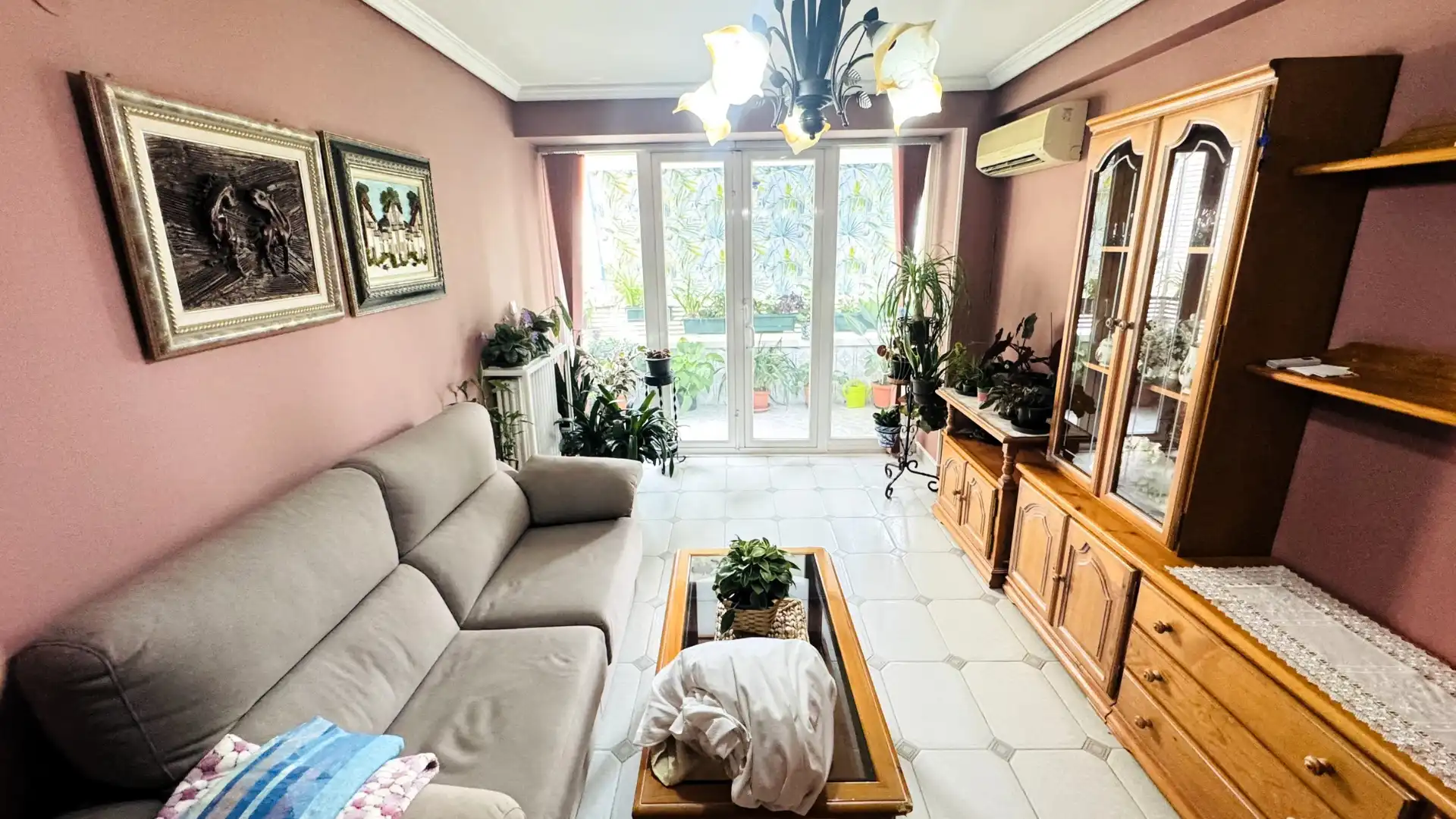 Living room of Flat for sale in Parla  with Air Conditioner, Heating and Private garden