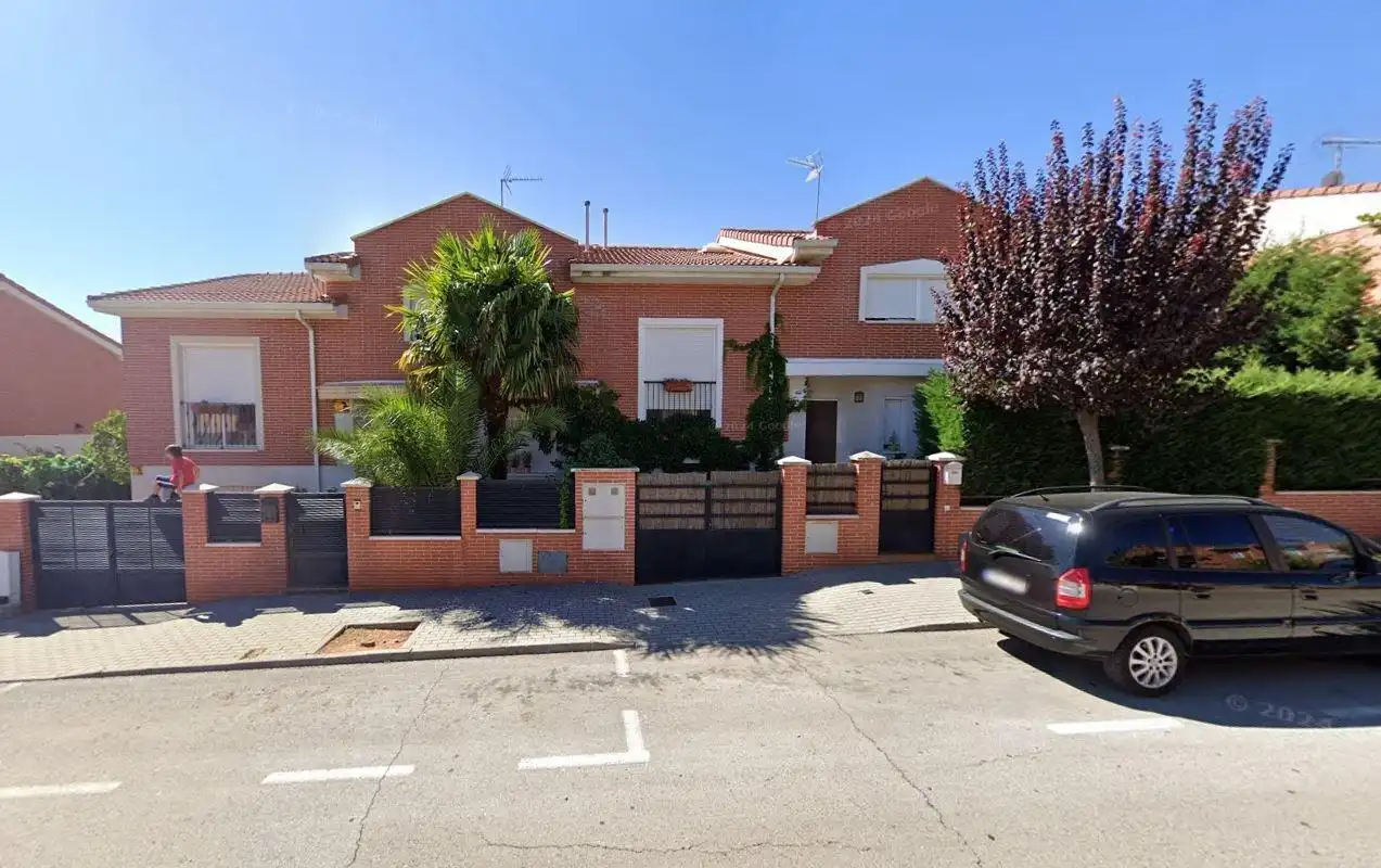 Xalet amb jardí en venda a SAUCE 26