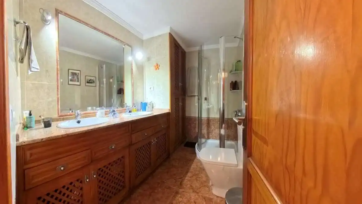 Bany de Apartament en venda en Tías amb Terrassa, Traster i Moblat