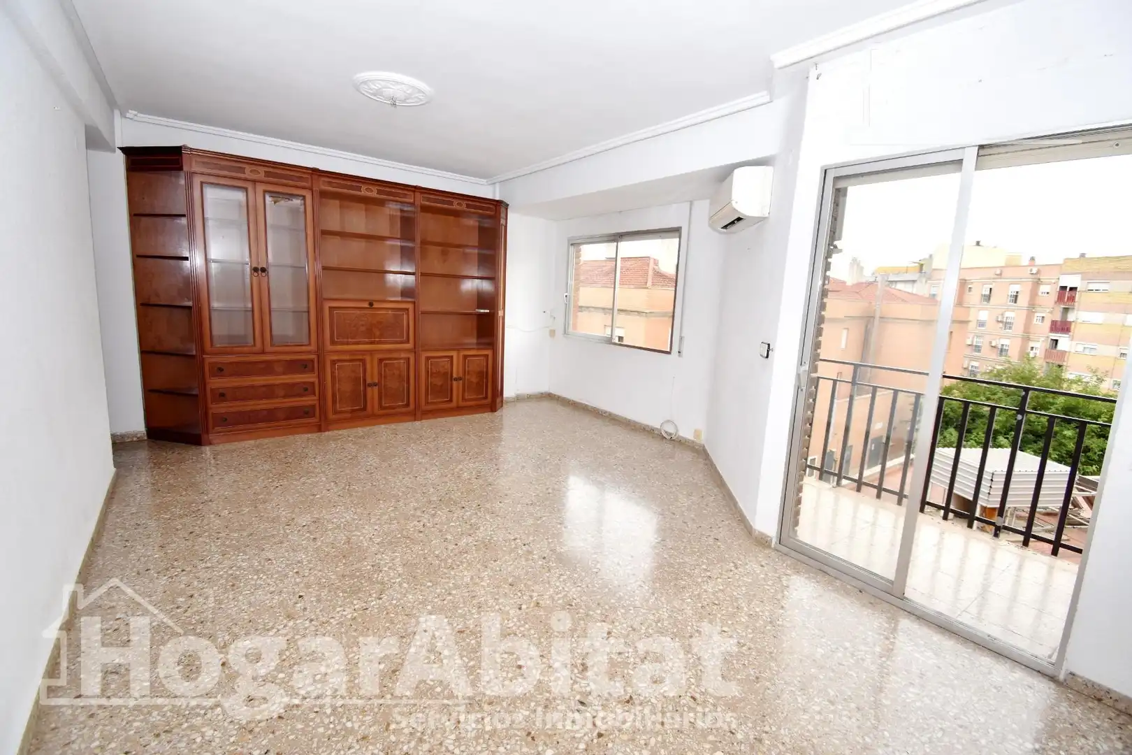 Bedroom of Flat for sale in Alaquàs  with Air Conditioner and Balcony