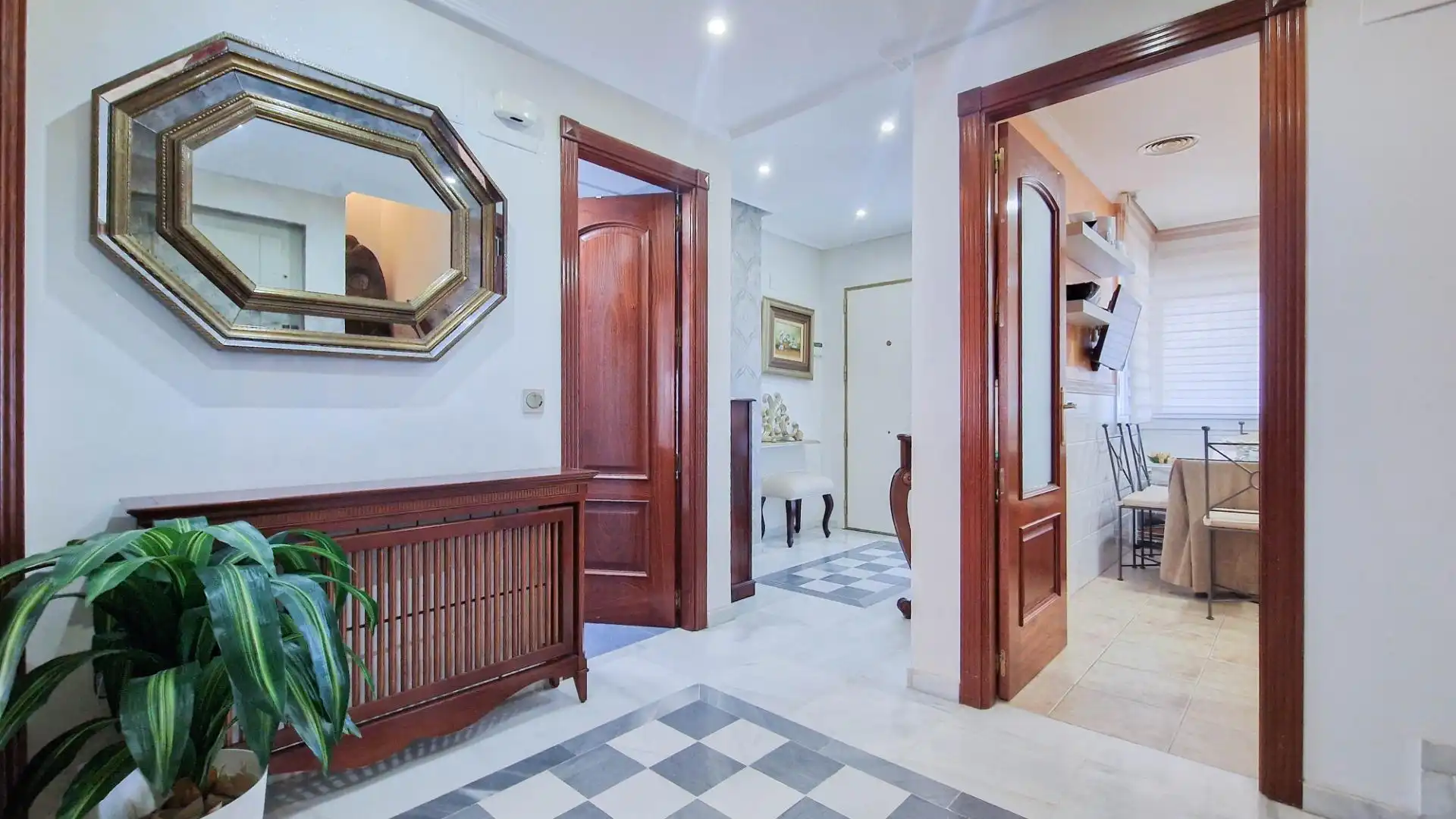 Casa adosada en venda en Badajoz amb Aire condicionat, Jardí privat i Terrassa