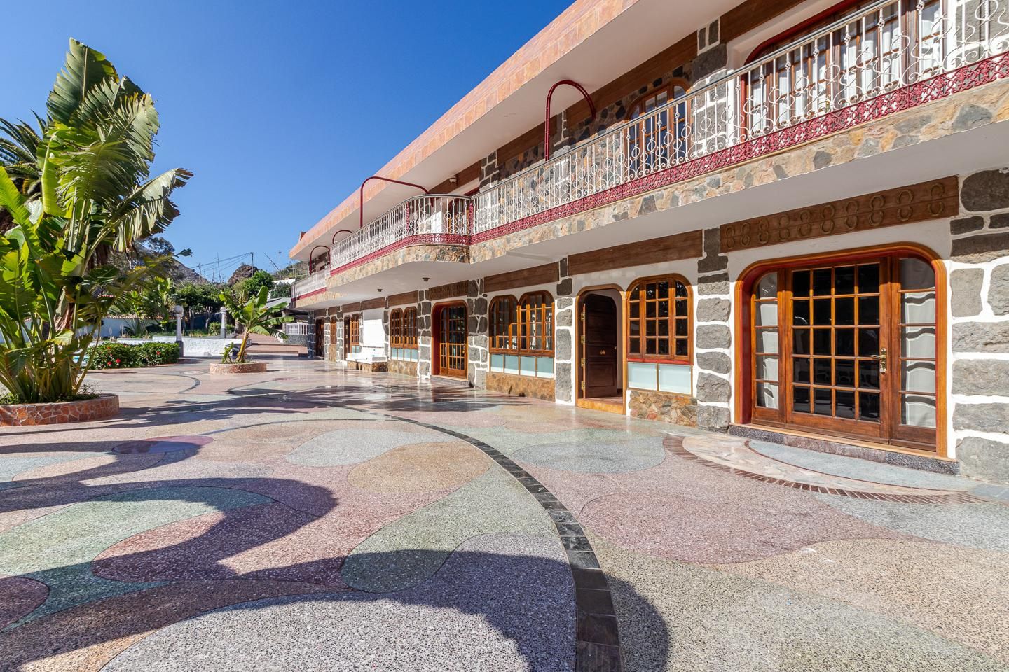 Vista exterior de Casa o xalet de lloguer en Mogán amb Jardí privat, Terrassa i Piscina