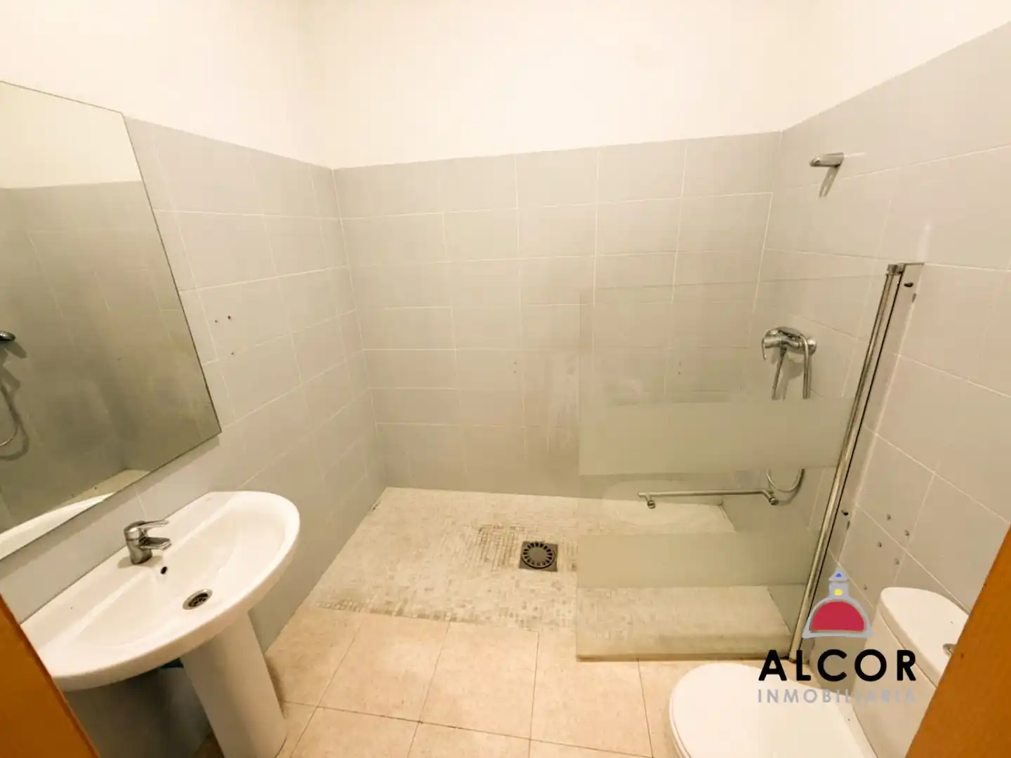 Bathroom of Commercial properties for rent in Puerto