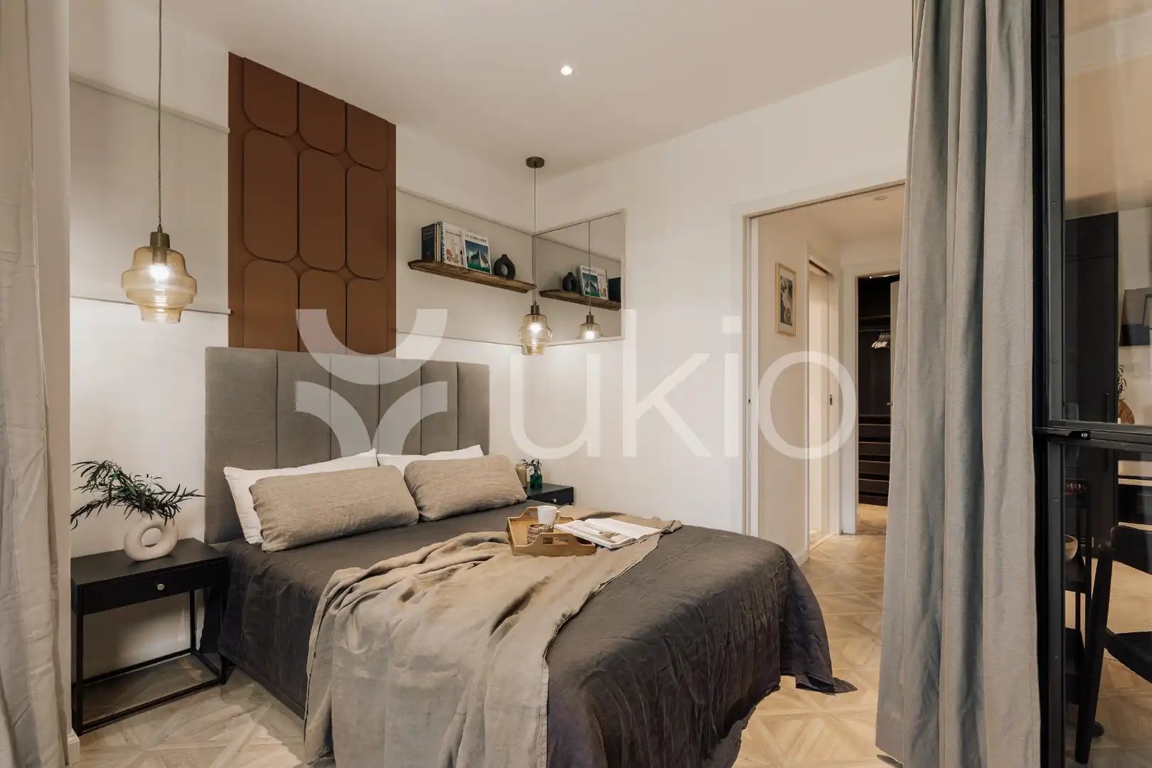 Dormitori de Apartament de lloguer en Barcelona amb Aire condicionat, Calefacció i Moblat