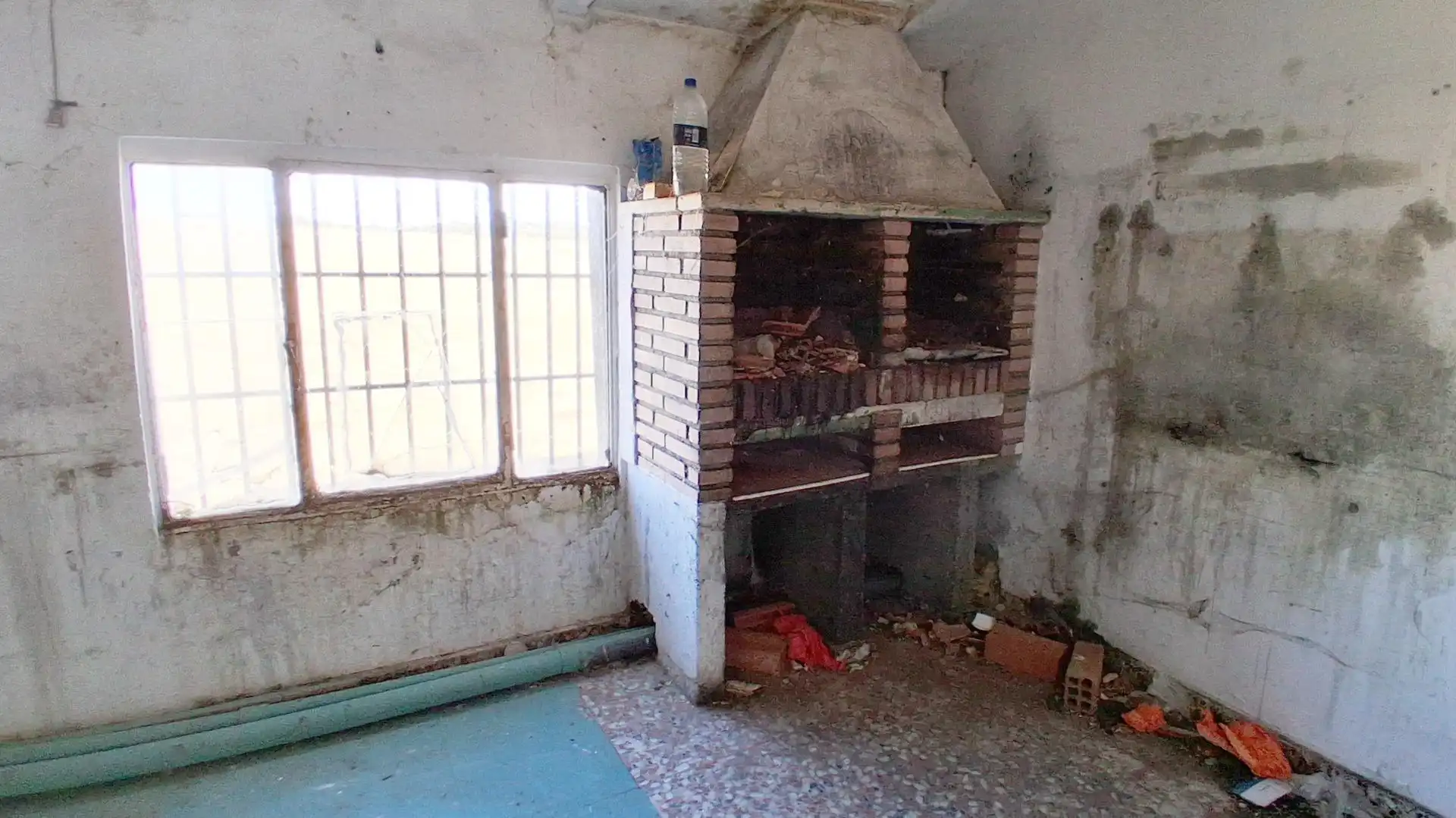 Kitchen of Commercial properties for sale in Vecinos