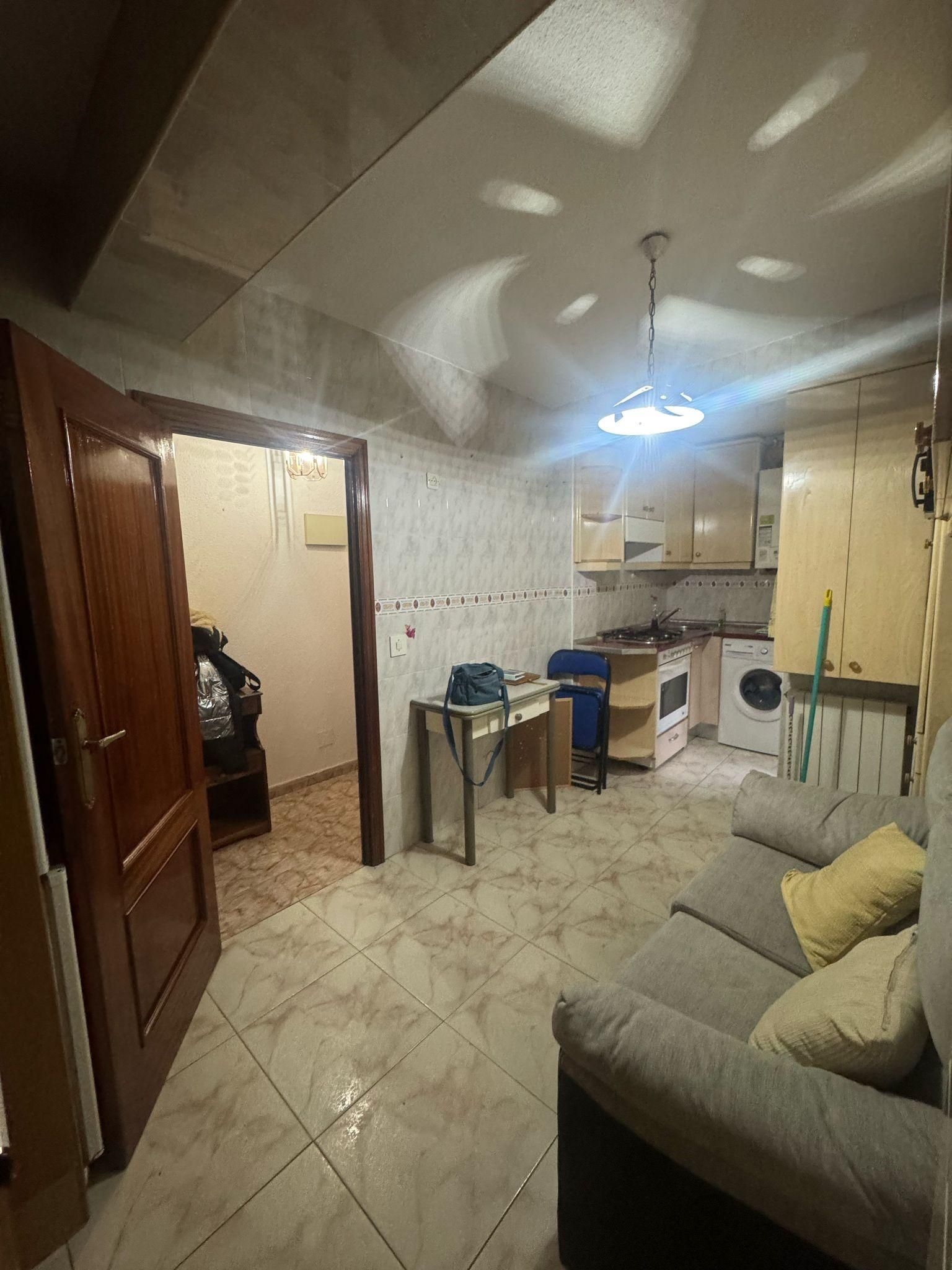 Kitchen of Flat for sale in  Madrid Capital  with Heating, Terrace and Storage room