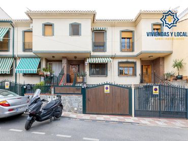 Casa a schiera con piscina in vendita a Calle los Huertos #7