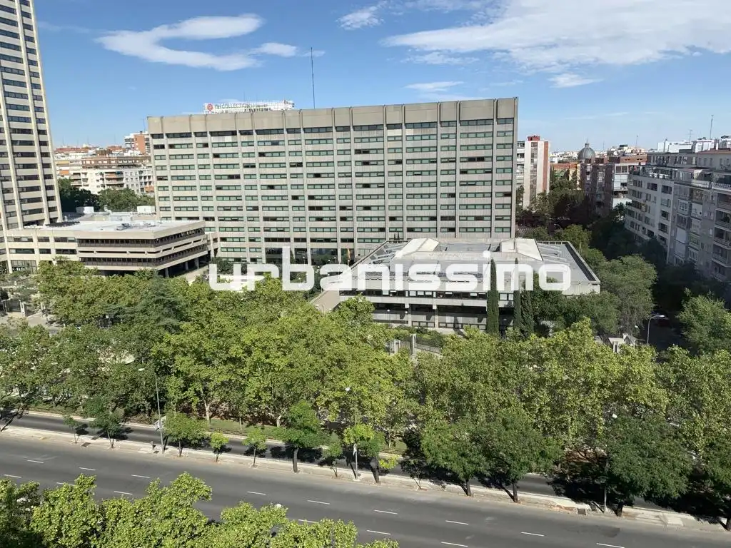 Außenansicht von Wohnung zur Miete in Madrid mit Klimaanlage und Heizung