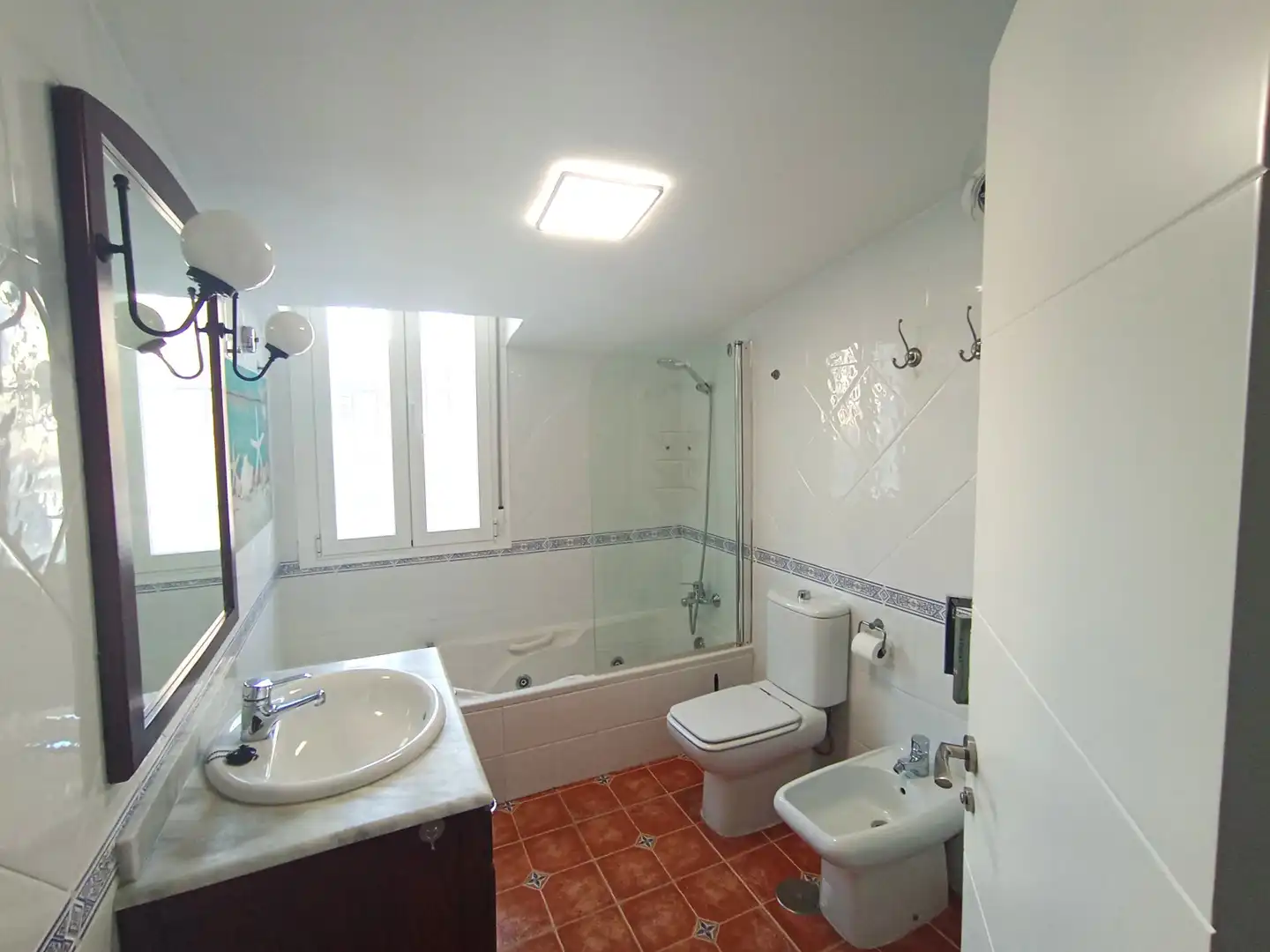 Badezimmer von Einfamilien-Reihenhaus zur Miete in Málaga mit Klimaanlage und Terrasse