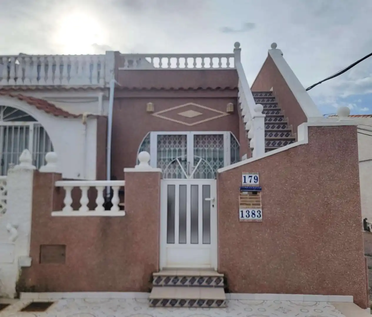 Vista exterior de Casa o chalet en venta en Torrevieja con Aire acondicionado, Calefacción y Terraza