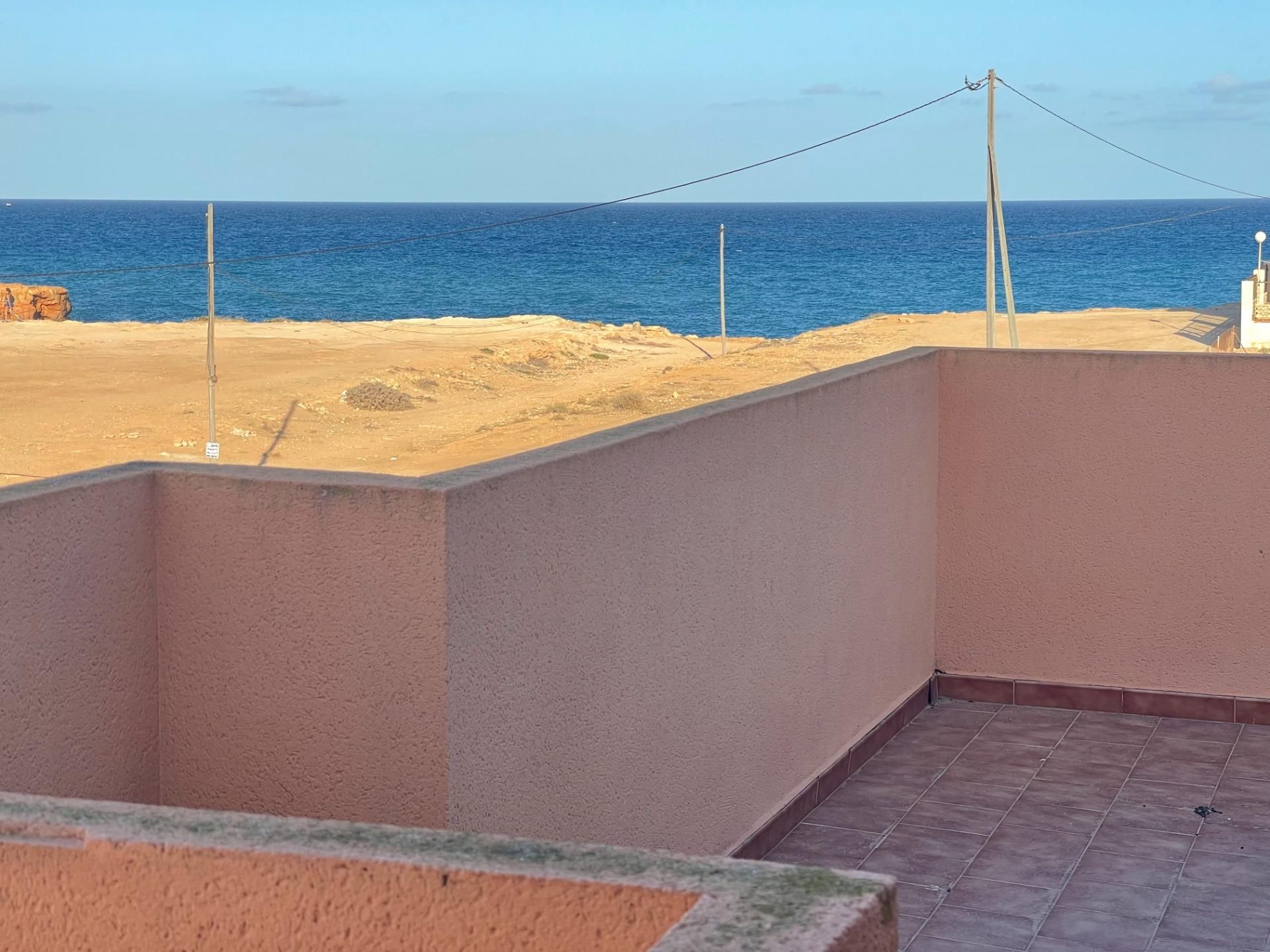 Habitación de Casa adosada en venta en Torrevieja con Aire acondicionado, Jardín privado y Terraza