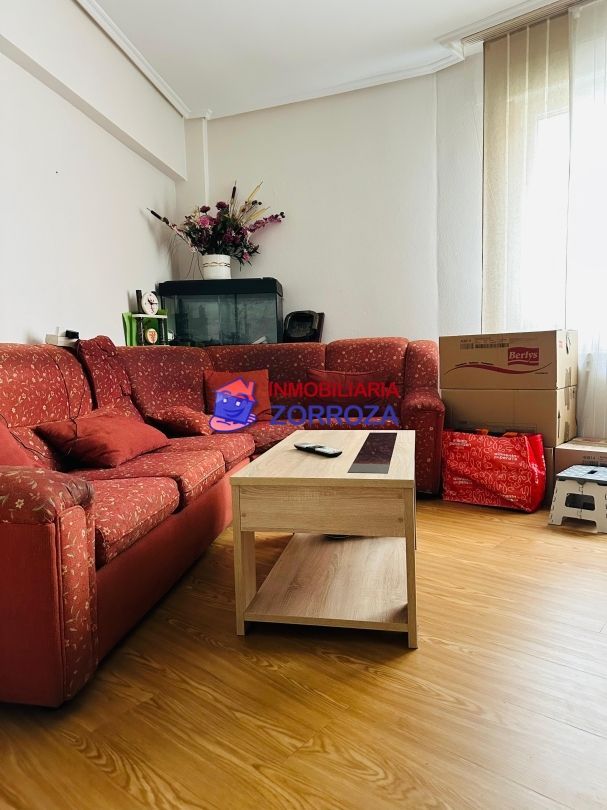 Sala d'estar de Pis en venda en Bilbao  amb Calefacció
