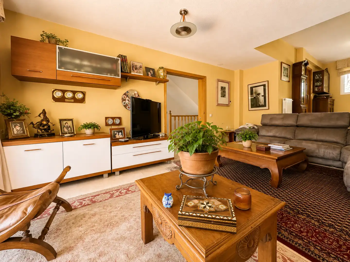 Sala de estar de Casa adosada en venta en Torrelodones con Piscina comunitaria
