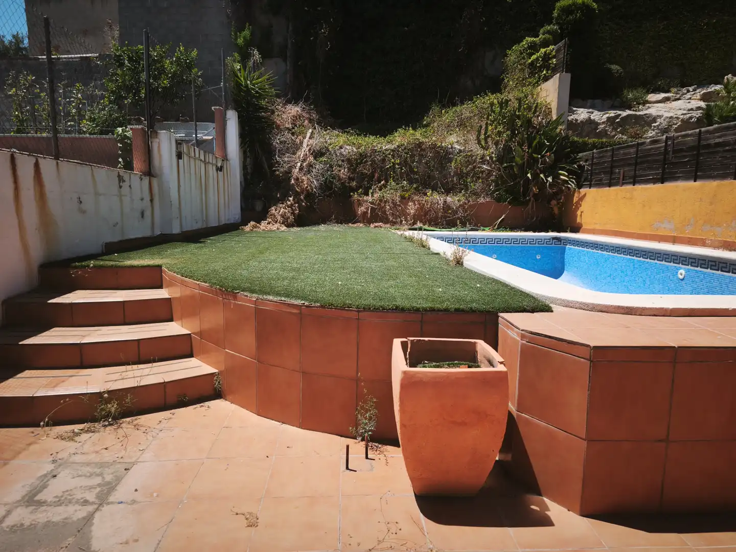 Piscina de Casa adosada en venda en Calafell amb Aire condicionat, Calefacció i Jardí privat
