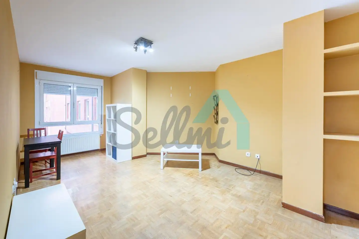 Living room of Flat for rent in Oviedo   with Heating, Parquet flooring and Furnished