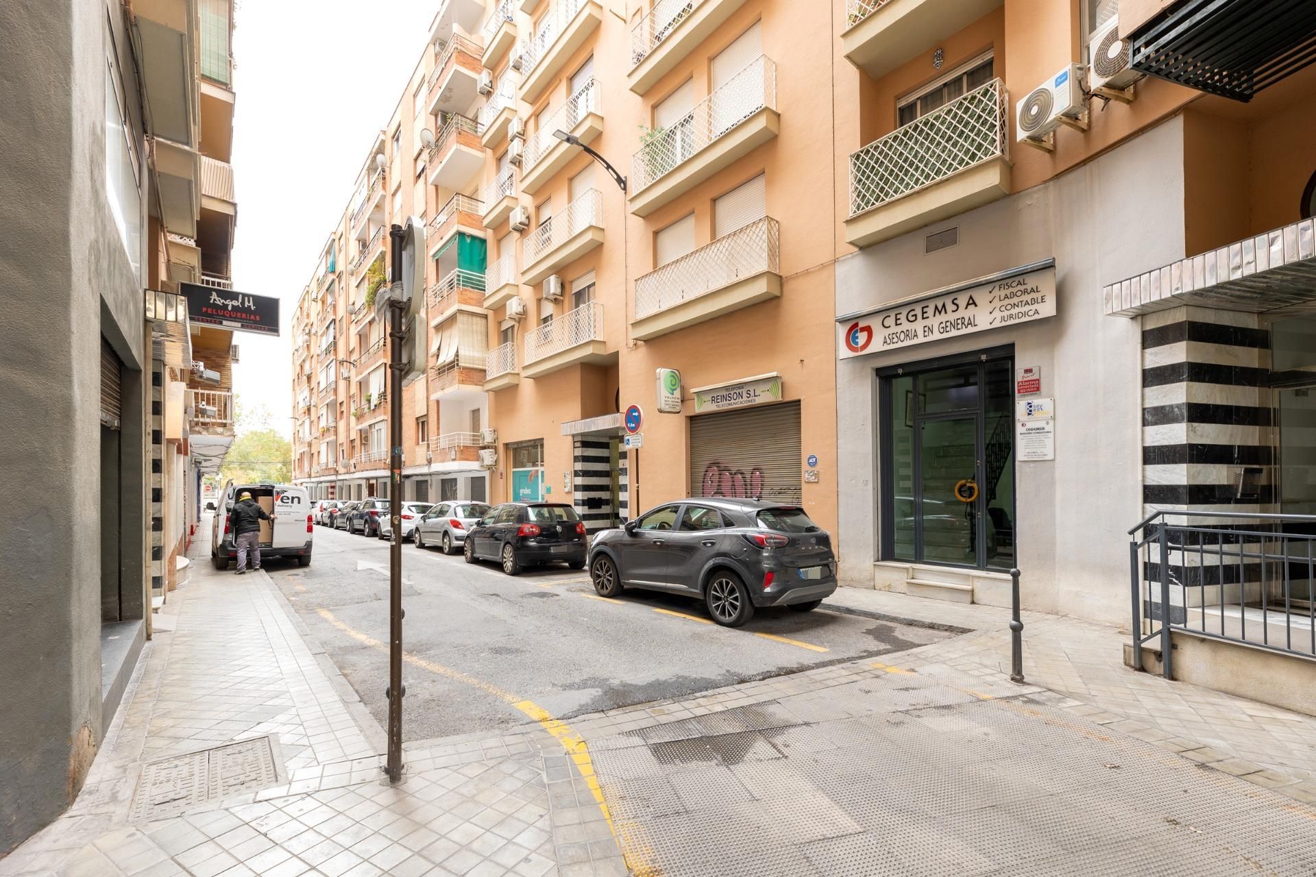 Exterior view of Premises for sale in  Granada Capital  with Air Conditioner