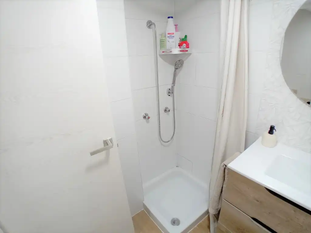 Bathroom of Houses for sale in Siete Aguas  with Oven and Balcony