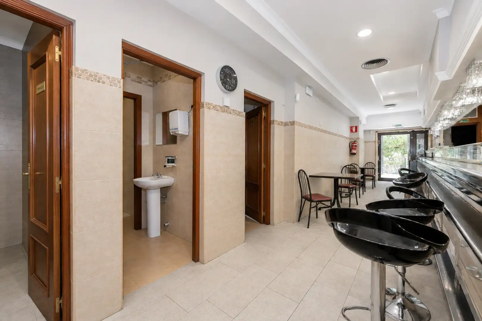 Local en venta en San Sebastián de los Reyes con Aire acondicionado, Calefacción y Amueblado