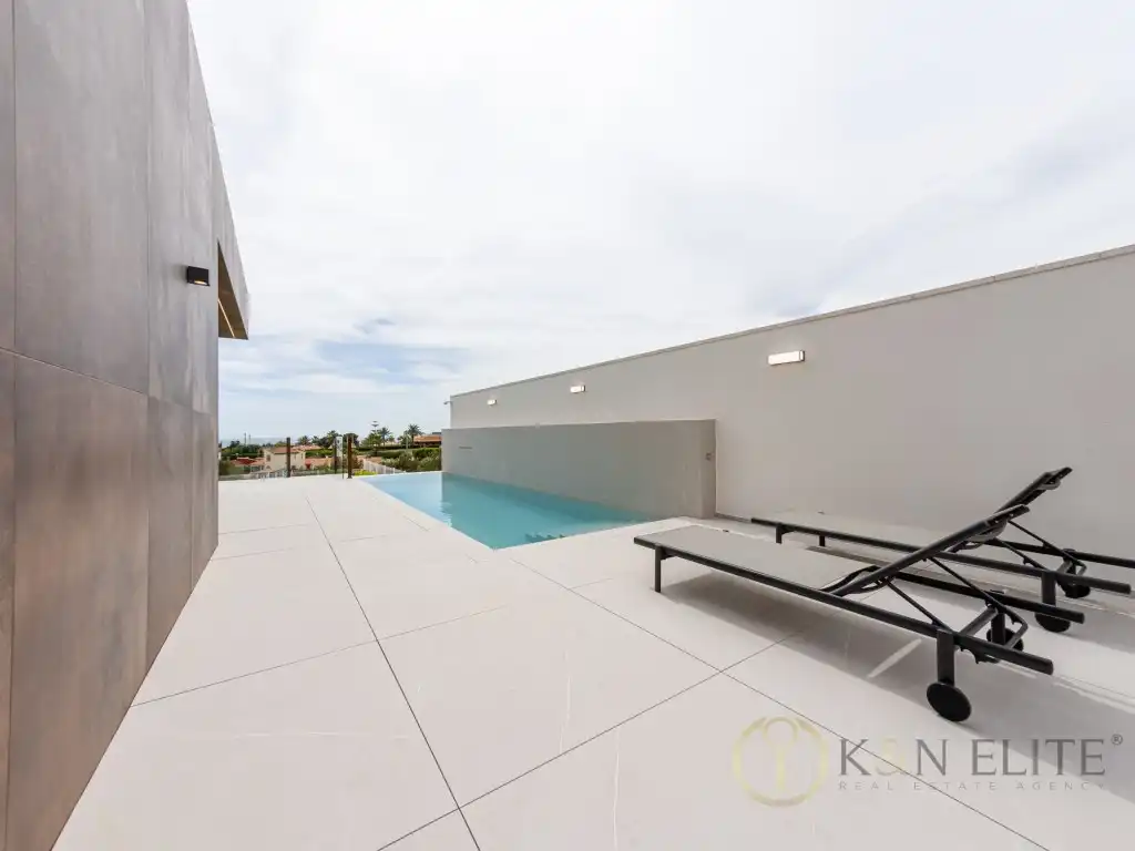Terrassa de Casa o xalet en venda en Benidorm amb Aire condicionat, Terrassa i Piscina