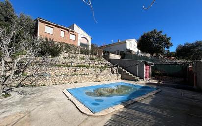Swimming pool of House or chalet for sale in Fuentenovilla