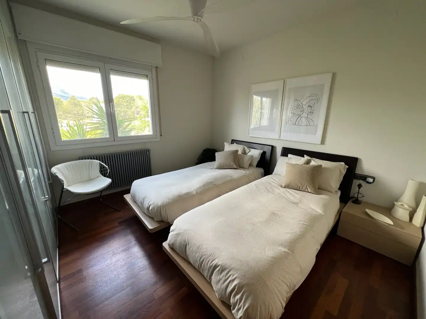 Schlafzimmer von Haus oder Chalet zum Verkauf in Mont-roig del Camp mit Klimaanlage, Heizung und Privatgarten