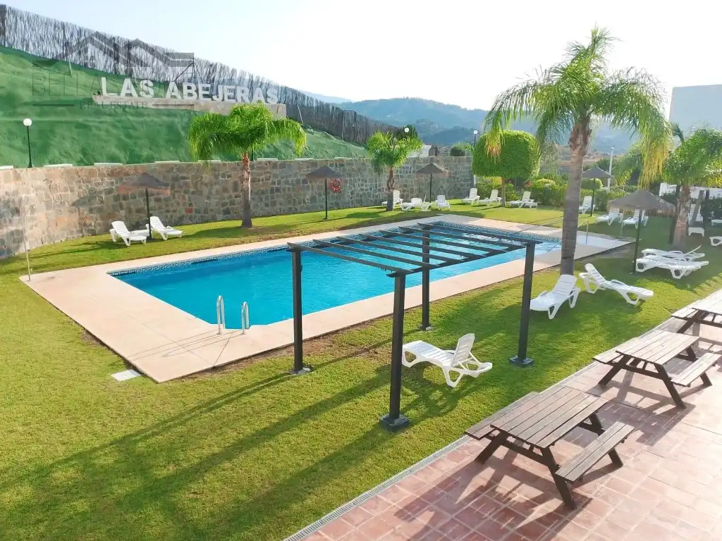 Piscina de Dúplex en venda en Estepona amb Aire condicionat, Terrassa i Piscina