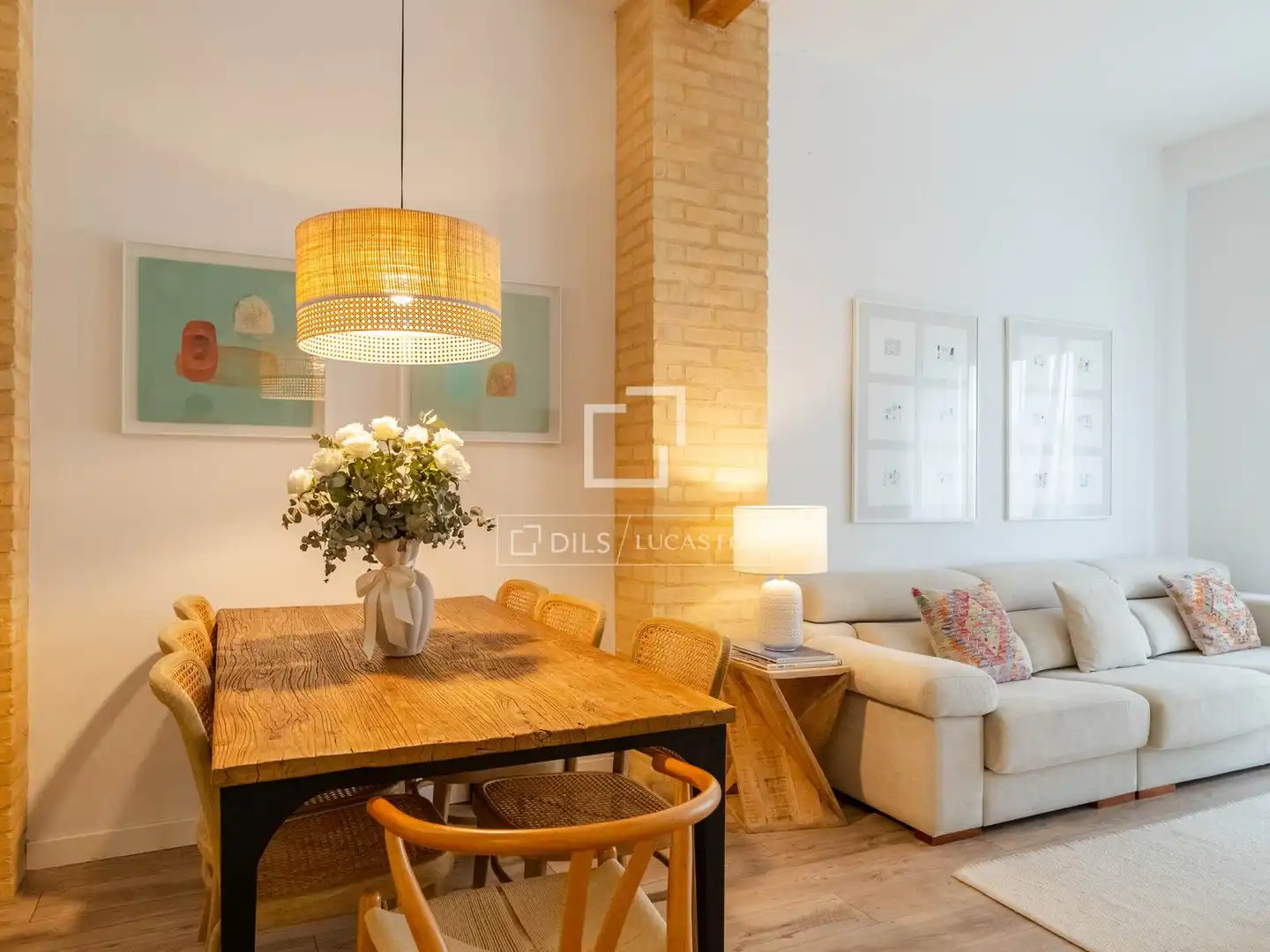 Living room of Flat for sale in Valencia  with Air Conditioner, Parquet flooring and Balcony
