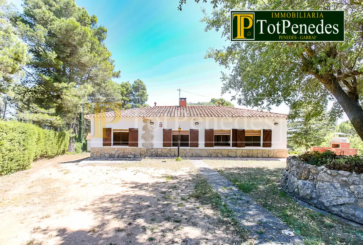 Haus oder Chalet zum Verkauf in Querol mit Heizung, Privatgarten und Abstellraum