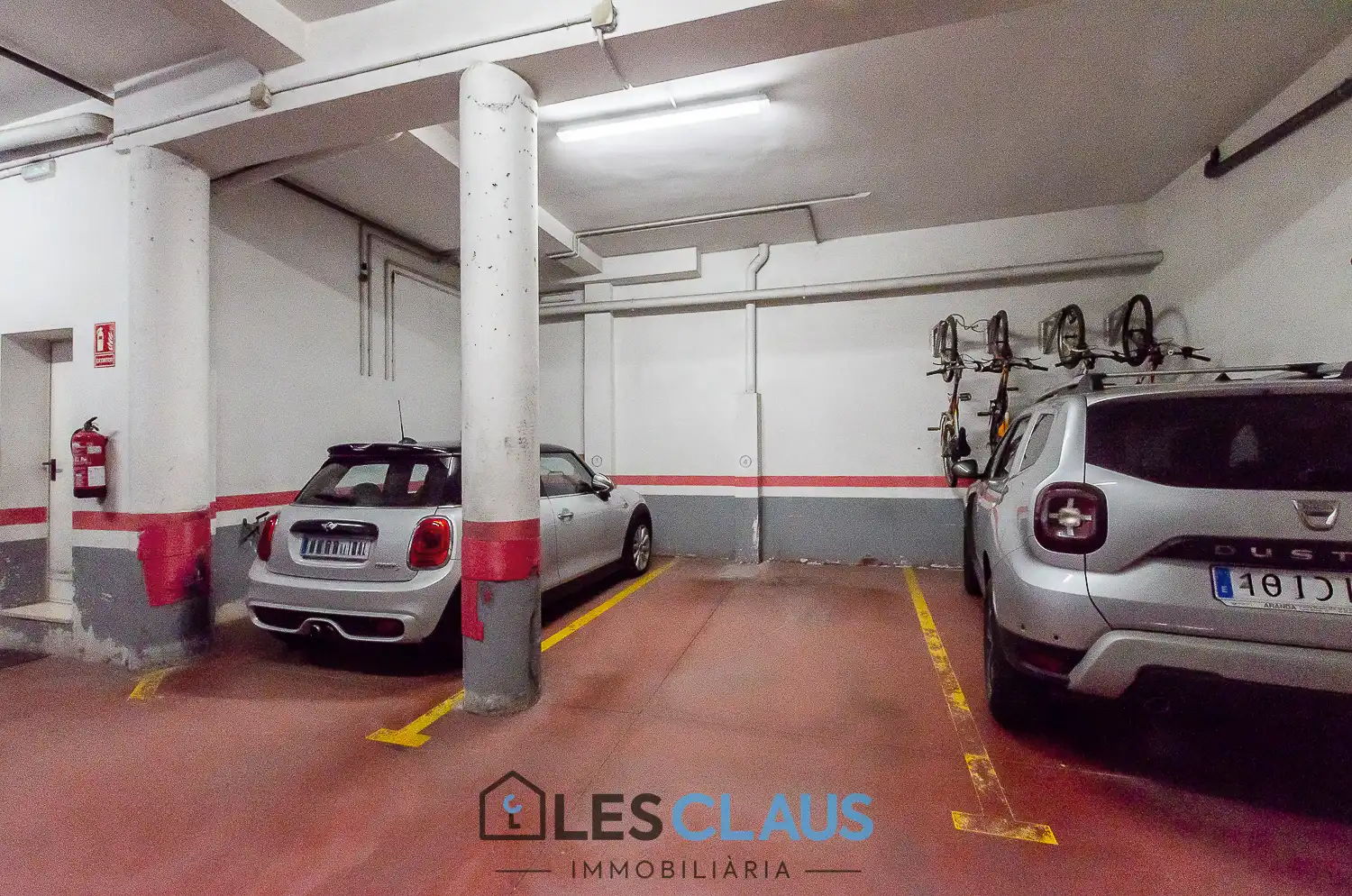 Parking of Duplexes for sale in Barcelona  with Air Conditioner, Heating and Balcony