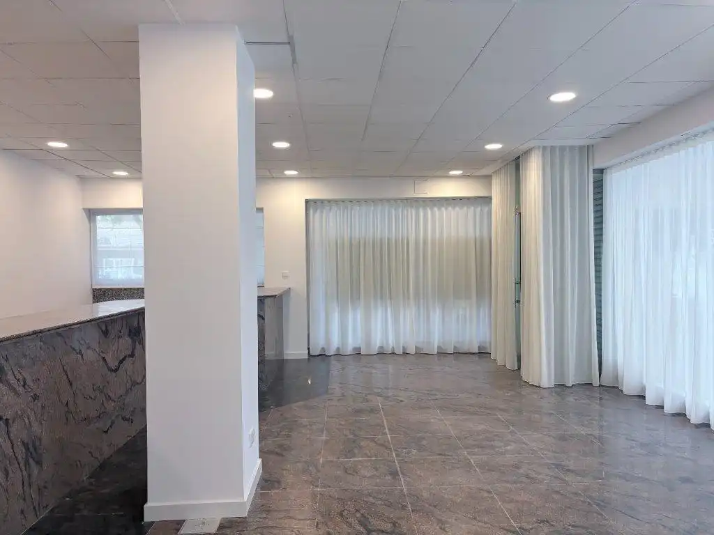 Local comercial en venda a Plaza Hermanos Salom, imagen 21